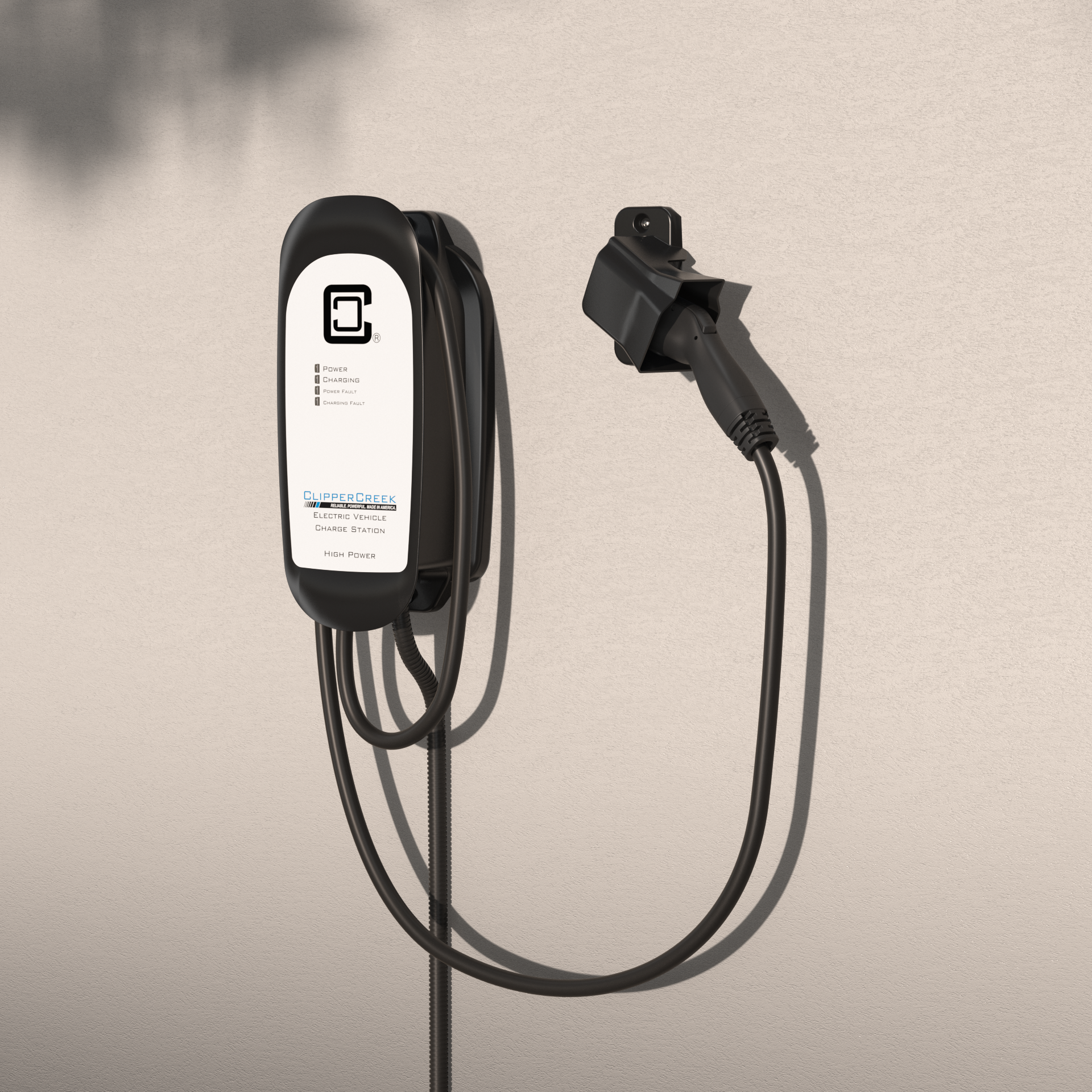 Wandmontierte EV-Ladestation (Wallbox) mit fest angeschlagenem Ladekabel und Stecker zum Laden von Elektrofahrzeugen im privaten oder gewerblichen Bereich; kompakte Ladeeinheit für sicheres und normgerechtes AC-Laden an der Hauswand.